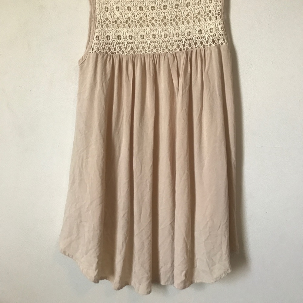 Lace front tank - Picture 2 of 2